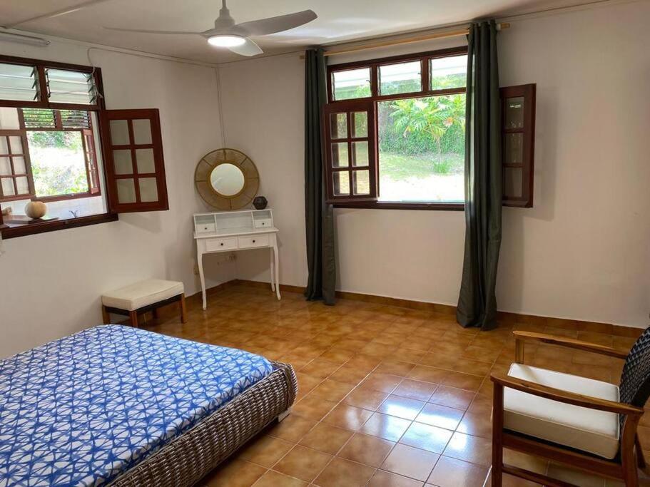 Appartement Zayann Zen à Gourbeyre Extérieur photo