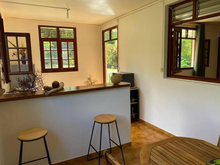 Appartement Zayann Zen à Gourbeyre Extérieur photo